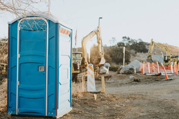 Best Portable toilet rental cost  in East Los Angeles, CA